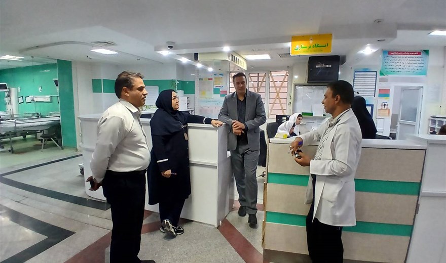 بازدید و دیدار رئیس دانشکده علوم پزشکی سیرجان از کادر سلامت بیمارستان ثامن الحجج (ع)