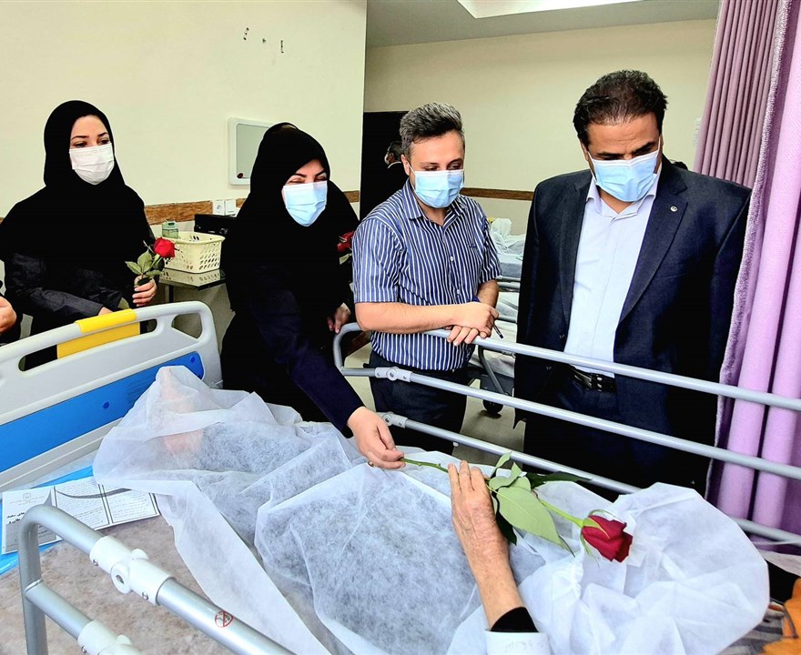بازدید اعضای هیات رئیسه از بخش شیمی درمانی بیمارستان ثامن